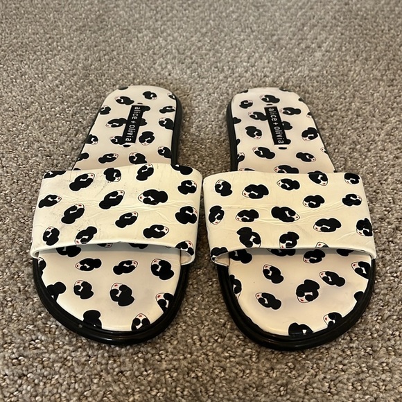 White leather Alice + Olivia Taleen slide sandals with Stace Face motif | 8.5 - Picture 3 of 7